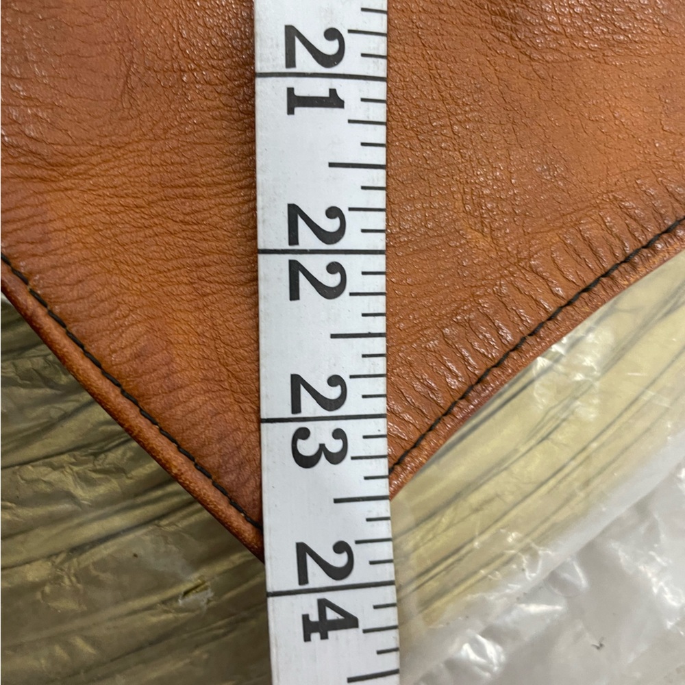 Vintage Men’s Tan Leather Vest - Picture 15 of 16